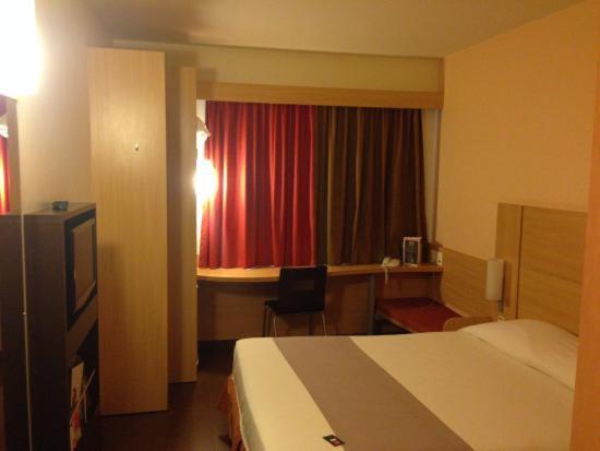 Hotel Ibis Lins Dış mekan fotoğraf