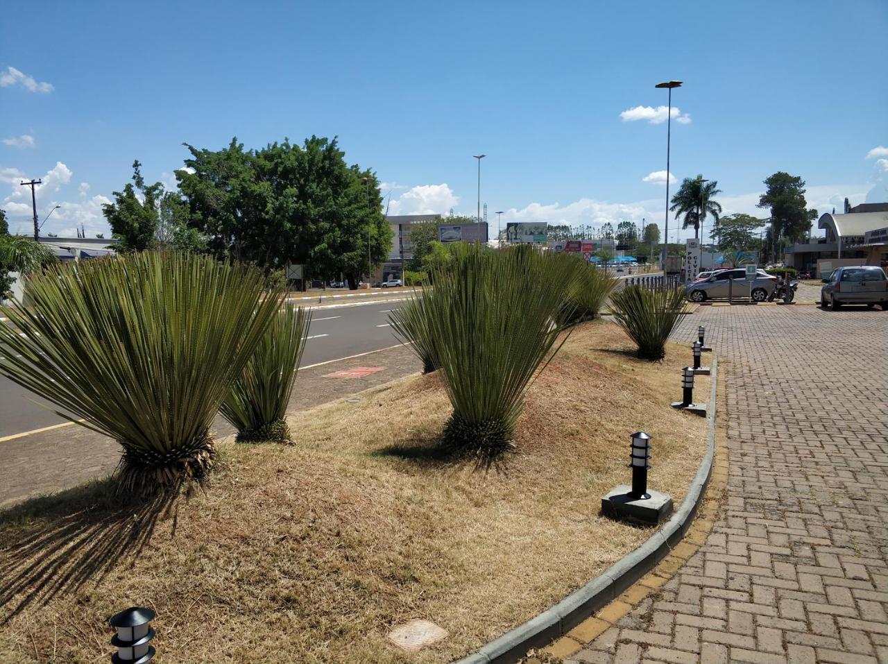 Hotel Ibis Lins Dış mekan fotoğraf